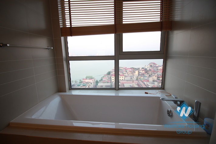 Modern and elegant apartment rental with stunning lakeview in Watermark Lac Long Quan